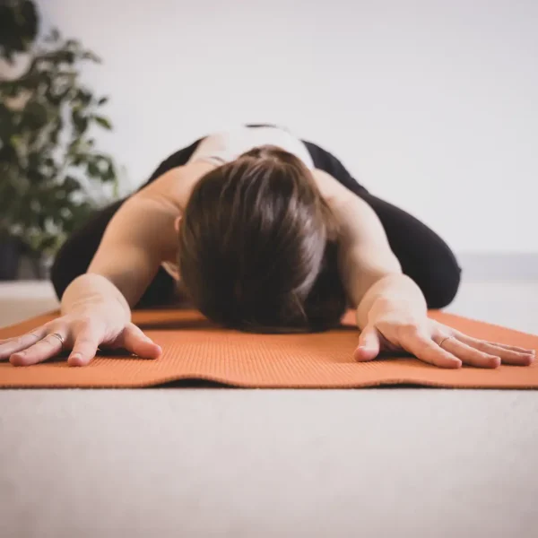 Posture Yoga-Mudra Yoga Fitness Réverbère